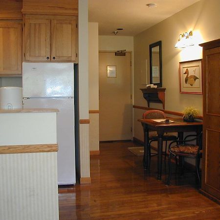 Clock Tower Resort Whistler Ruang foto