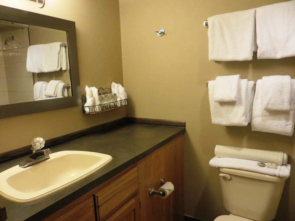 Clock Tower Resort Whistler Ruang foto