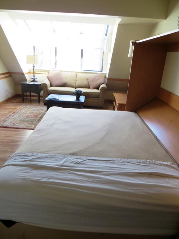 Clock Tower Resort Whistler Ruang foto