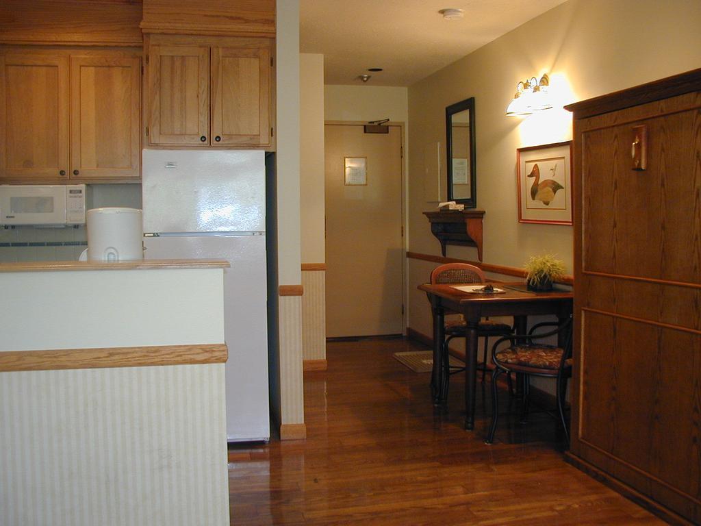 Clock Tower Resort Whistler Ruang foto