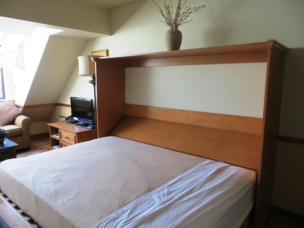Clock Tower Resort Whistler Bagian luar foto